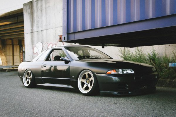 ��������� �� ���� Nissan Skyline R32 1990